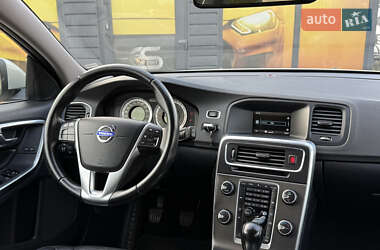 Универсал Volvo V60 2011 в 