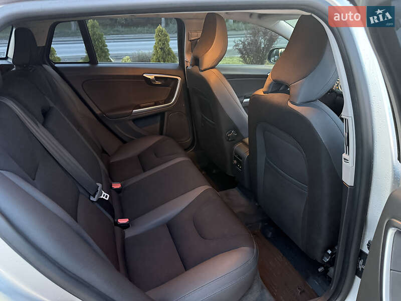 Универсал Volvo V60 2011 в Тернополе