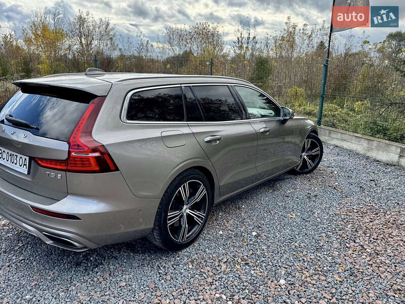 Универсал Volvo V60 2020 в Дрогобыче