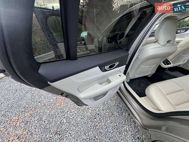 Универсал Volvo V60 2020 в Дрогобыче