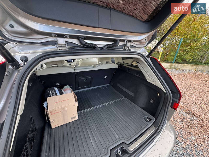 Универсал Volvo V60 2020 в Дрогобыче