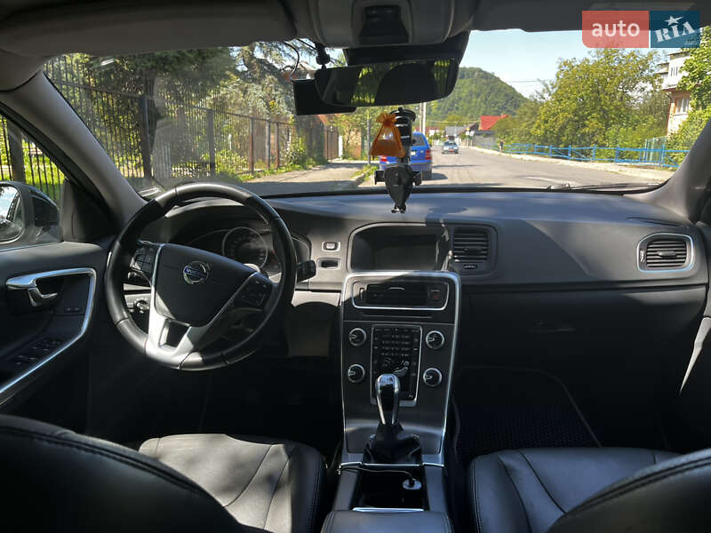 Универсал Volvo V60 2015 в Ивано-Франковске фото 9 Универсал Volvo V60 2015 в Ивано-Франковске