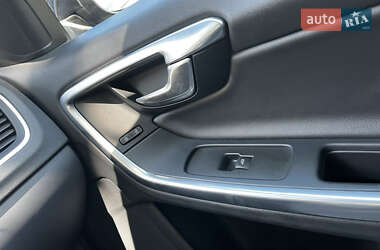 Універсал Volvo V60 2015 в  фото 11 Універсал Volvo V60 2015 в