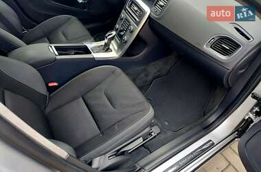 Универсал Volvo V60 2014 в 