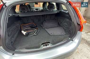 Универсал Volvo V60 2014 в 