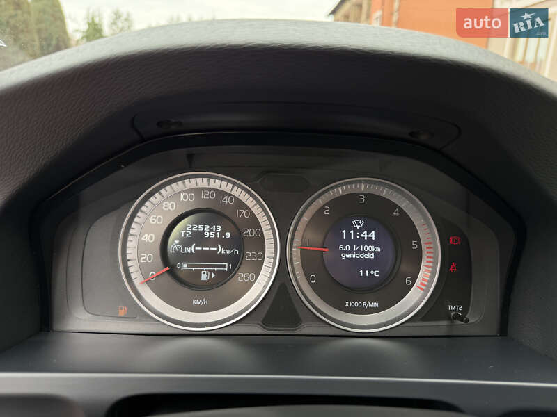 Универсал Volvo V60 2012 в Стрые фото 56 Универсал Volvo V60 2012 в Стрые