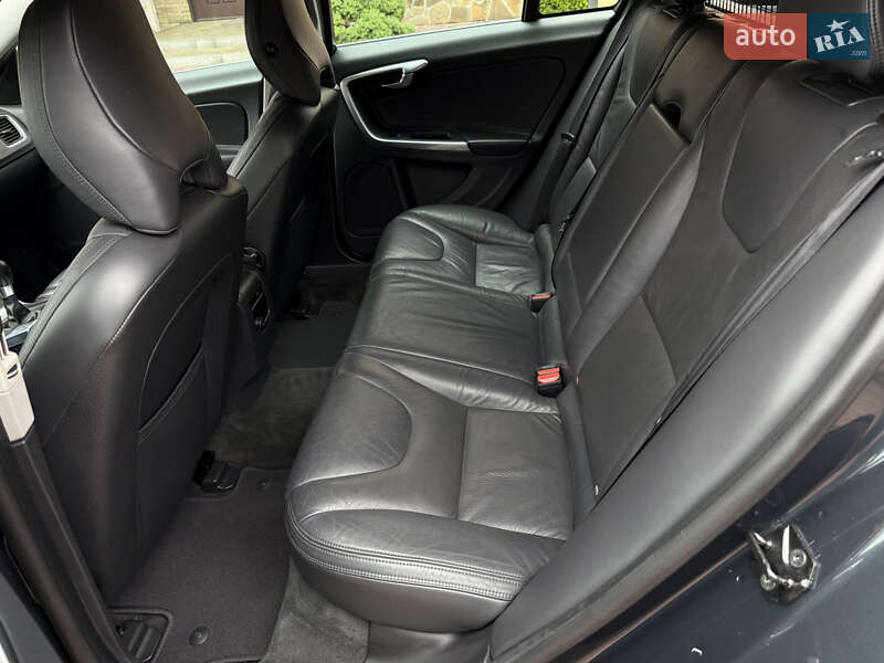 Универсал Volvo V60 2012 в Стрые фото 69 Универсал Volvo V60 2012 в Стрые