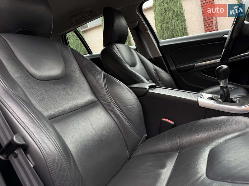 Универсал Volvo V60 2012 в Стрые фото 82 Универсал Volvo V60 2012 в Стрые