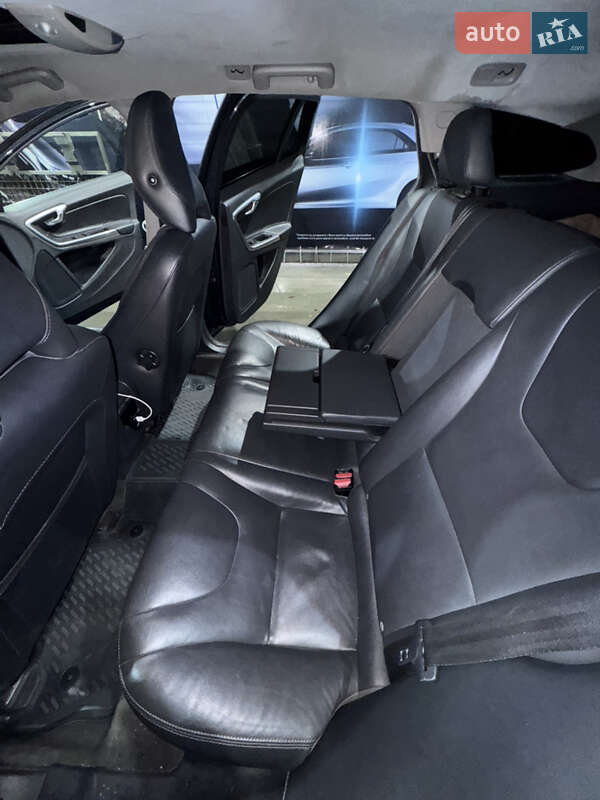 Универсал Volvo V60 2014 в Львове