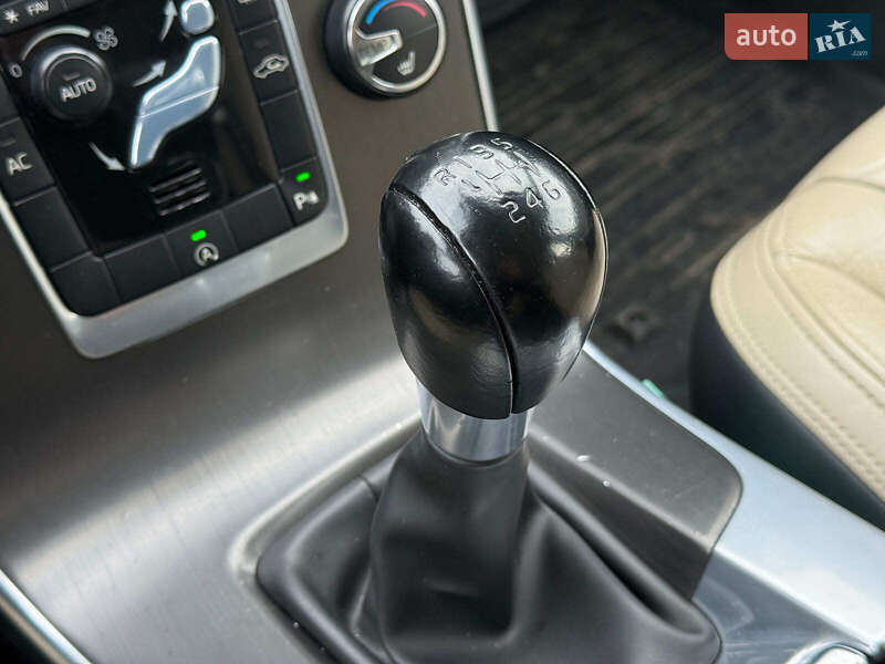 Универсал Volvo V60 2013 в Львове