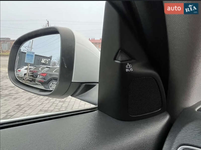Универсал Volvo V60 2014 в Николаеве