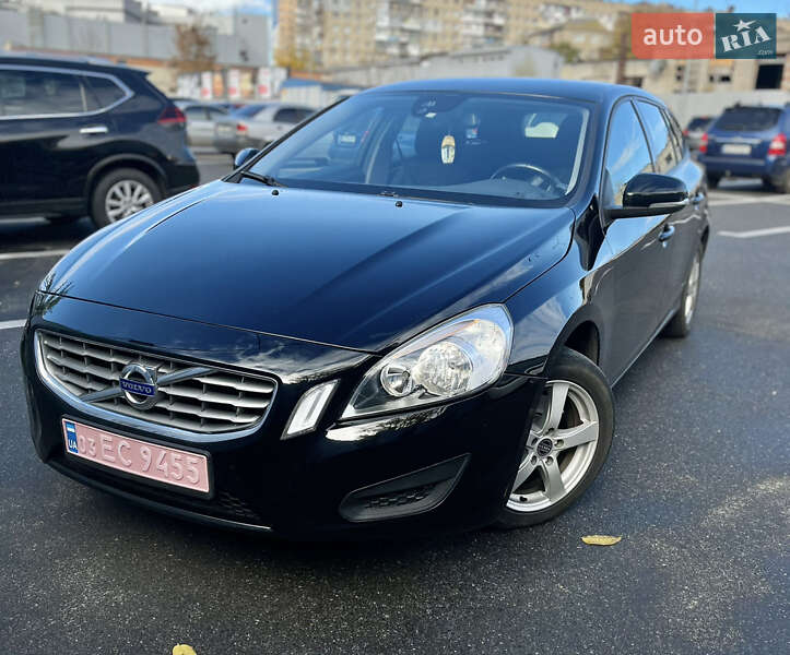 Универсал Volvo V60 2012 в Ахтырке