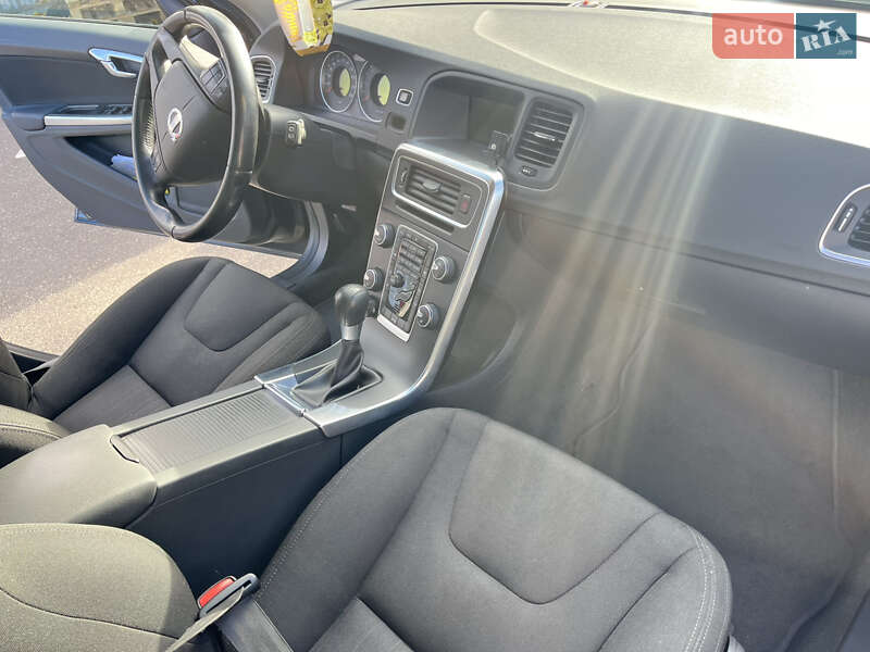 Универсал Volvo V60 2012 в Ахтырке