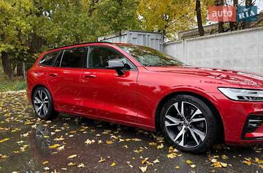 Универсал Volvo V60 2021 в Киеве