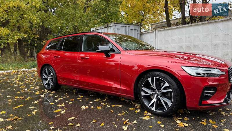 Volvo V60 2021