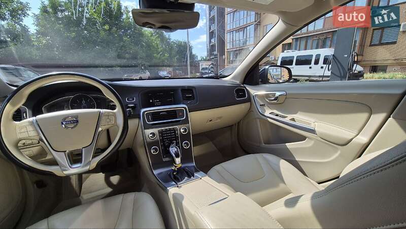 Універсал Volvo V60 2015 в Вінниці