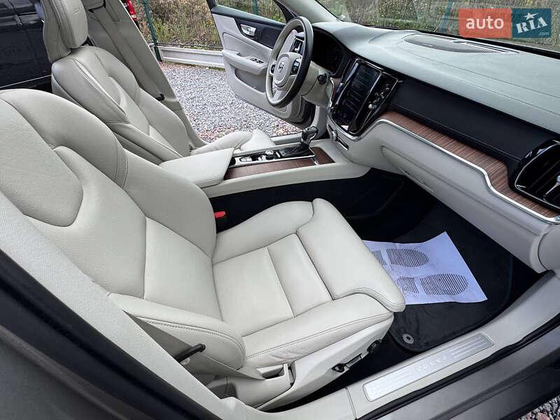Універсал Volvo V60 2020 в Дрогобичі