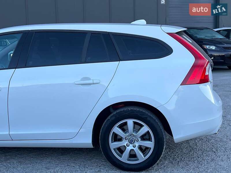 Універсал Volvo V60 2014 в Львові