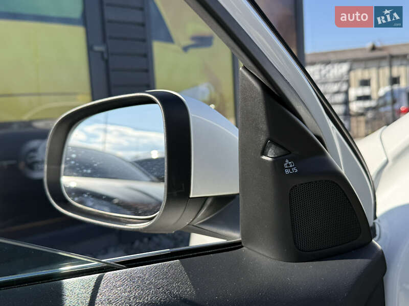Универсал Volvo V60 2017 в Стрые фото 52 Универсал Volvo V60 2017 в Стрые