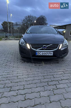 Универсал Volvo V60 2011 в 