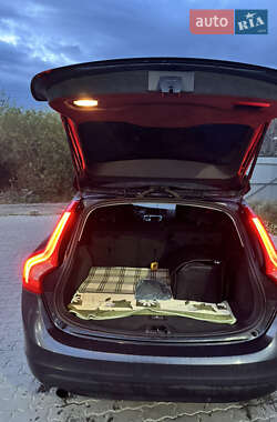 Универсал Volvo V60 2011 в 