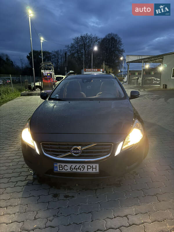 Универсал Volvo V60 2011 в 