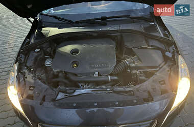 Универсал Volvo V60 2011 в 