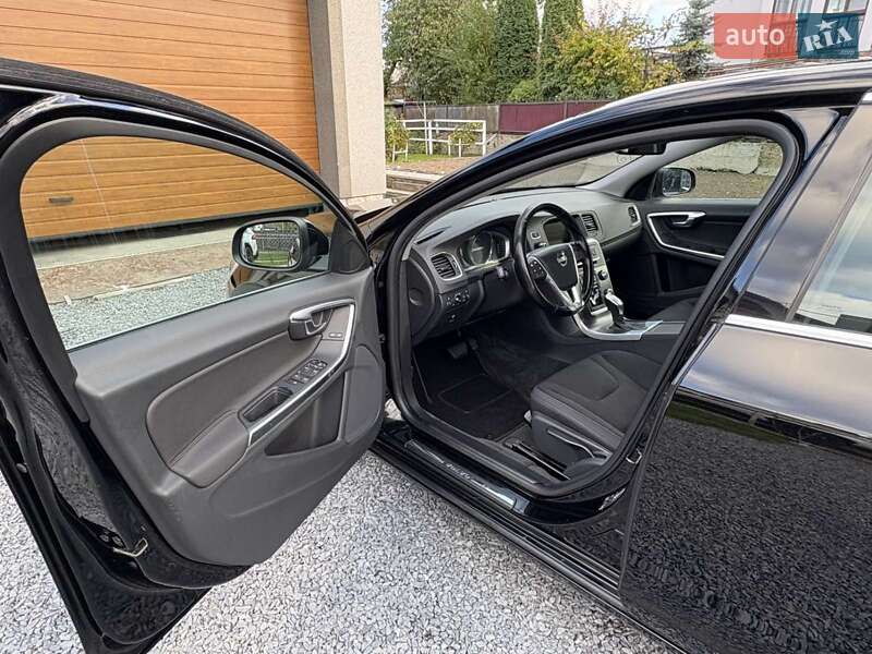 Універсал Volvo V60 2012 в Рівному фото 25 Універсал Volvo V60 2012 в Рівному