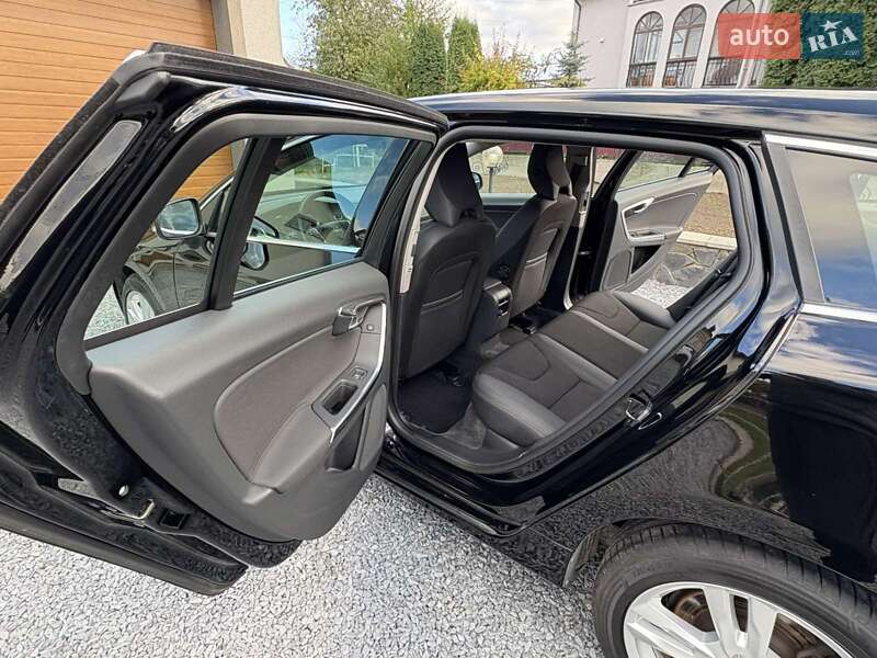 Універсал Volvo V60 2012 в Рівному фото 33 Універсал Volvo V60 2012 в Рівному