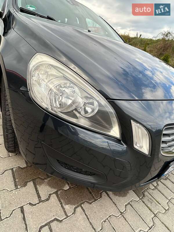 Універсал Volvo V60 2011 в Львові
