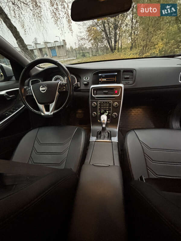 Универсал Volvo V60 2012 в Золочеве фото 9 Универсал Volvo V60 2012 в Золочеве