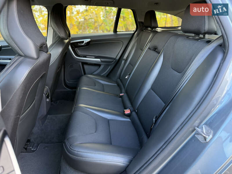 Универсал Volvo V60 2016 в Ровно фото 19 Универсал Volvo V60 2016 в Ровно