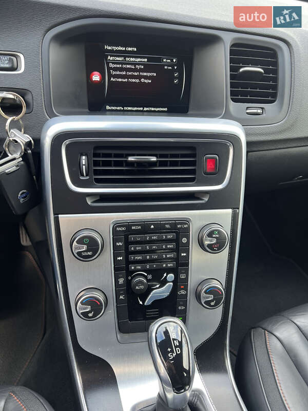 Універсал Volvo V60 2016 в Луцьку фото 48 Універсал Volvo V60 2016 в Луцьку