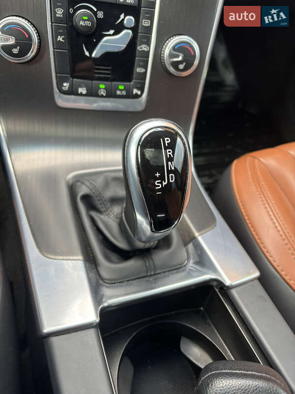 Універсал Volvo V60 2015 в Києві