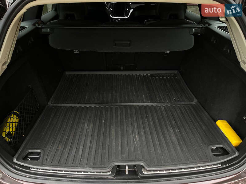 Універсал Volvo V60 2020 в Ромнах фото 23 Універсал Volvo V60 2020 в Ромнах