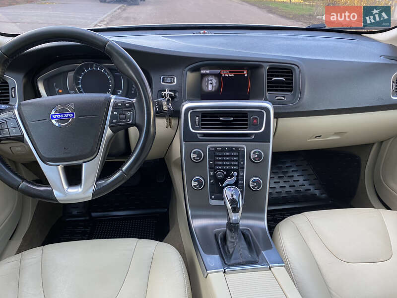 Універсал Volvo V60 2014 в Кропивницькому