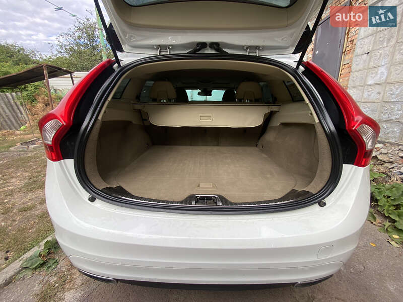 Універсал Volvo V60 2014 в Кропивницькому