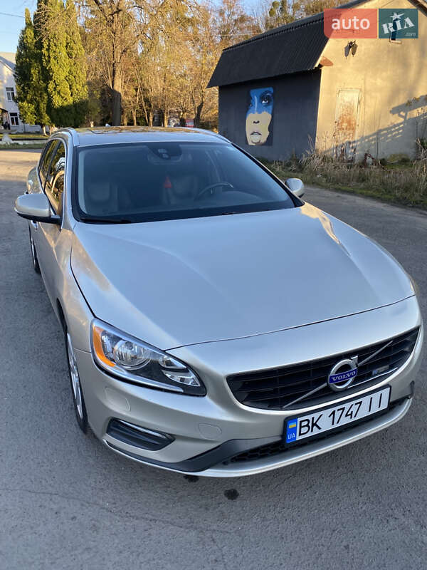 Универсал Volvo V60 2016 в Львове фото 5 Универсал Volvo V60 2016 в Львове
