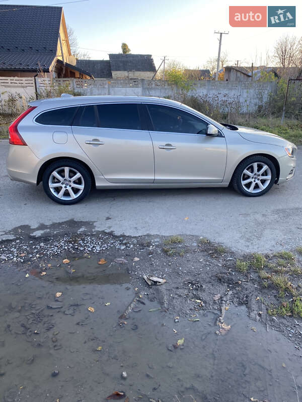 Универсал Volvo V60 2016 в Львове фото 17 Универсал Volvo V60 2016 в Львове