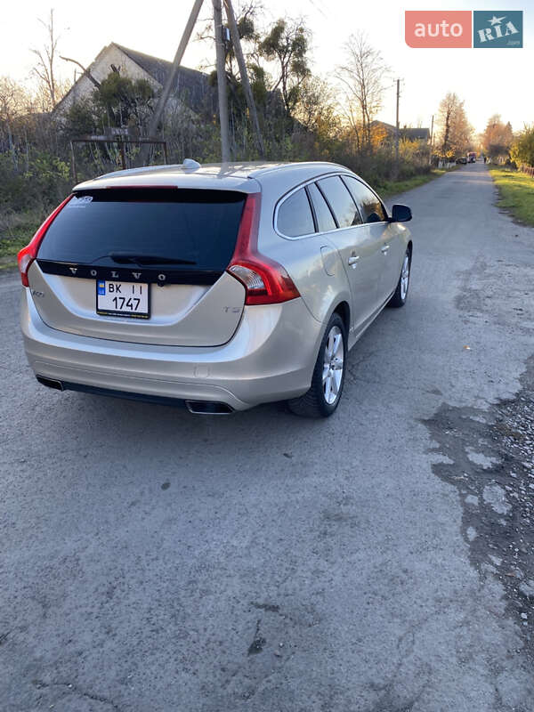 Универсал Volvo V60 2016 в Львове фото 16 Универсал Volvo V60 2016 в Львове