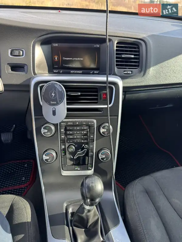 Volvo V60 2011 VIN YV1FW84A1C1059138 фото оголошення 32 з 87