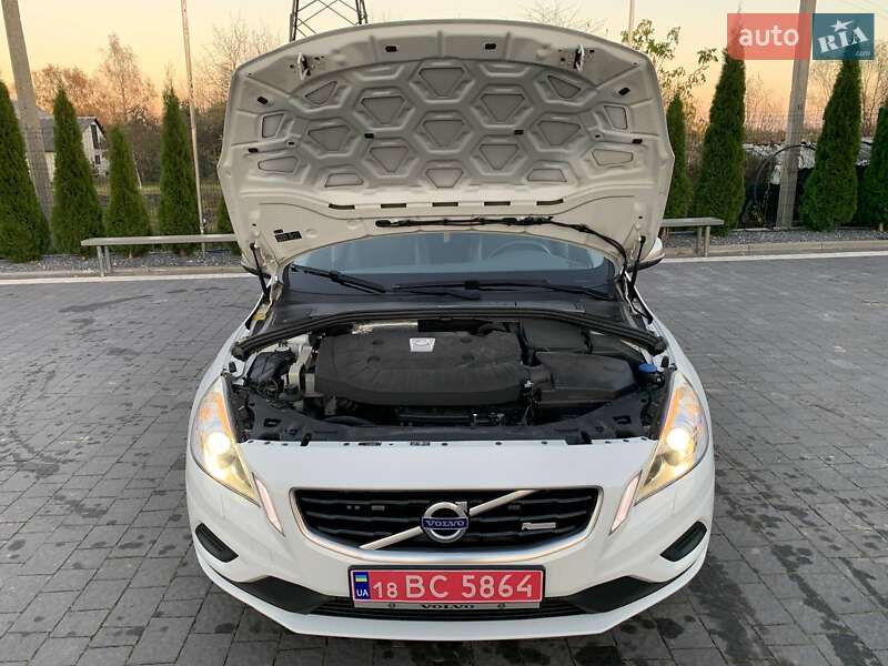 Універсал Volvo V60 2013 в Кременці