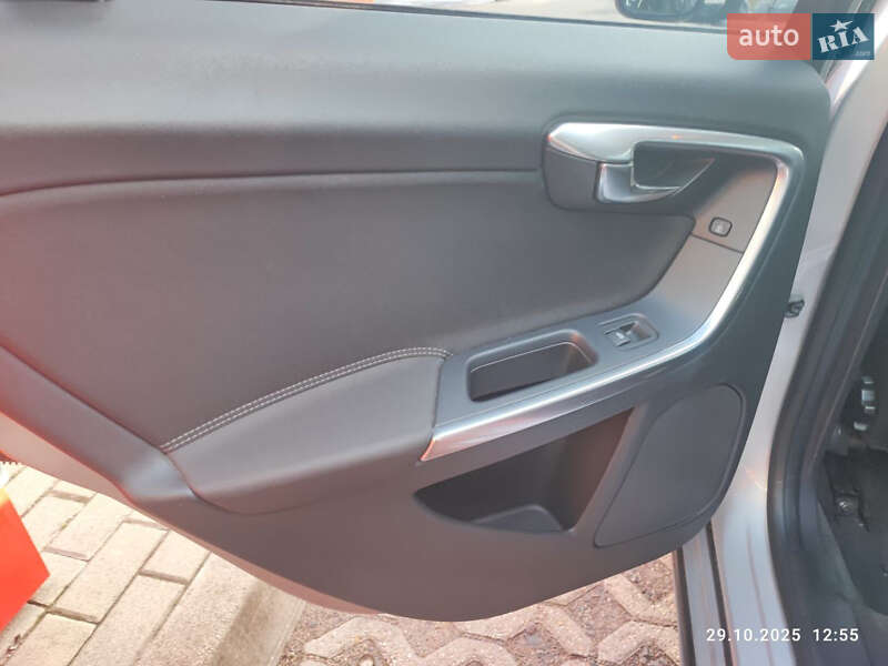 Универсал Volvo V60 2014 в Стрые