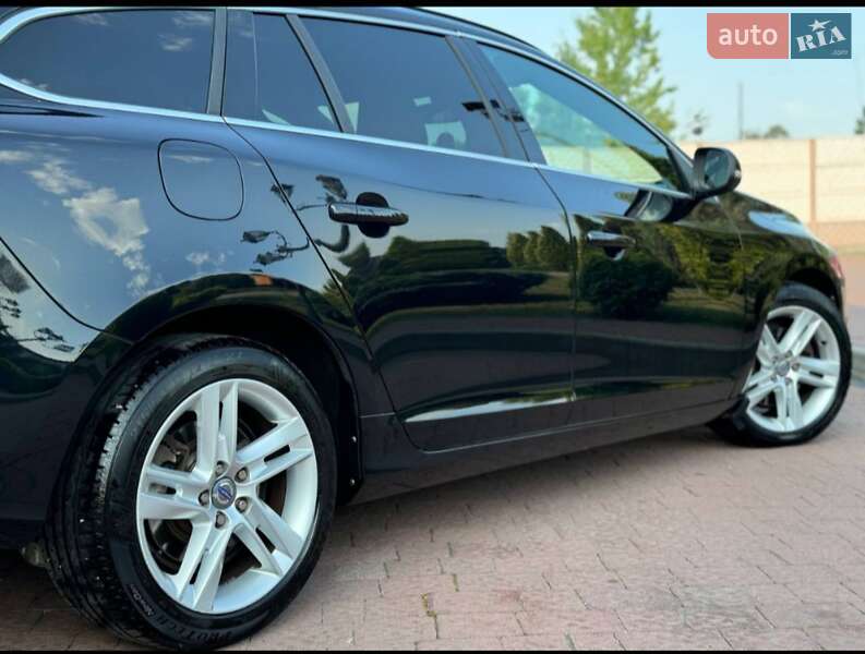 Універсал Volvo V60 2013 в Шепетівці