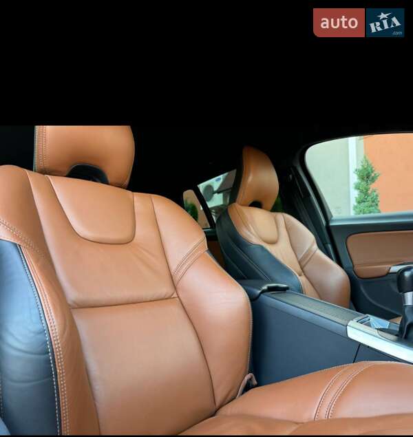 Універсал Volvo V60 2013 в Шепетівці