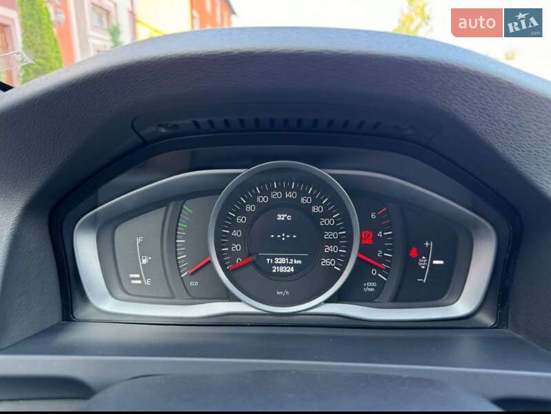 Універсал Volvo V60 2013 в Шепетівці