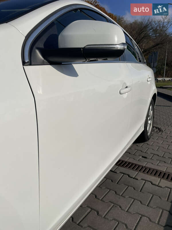 Універсал Volvo V60 2012 в Києві