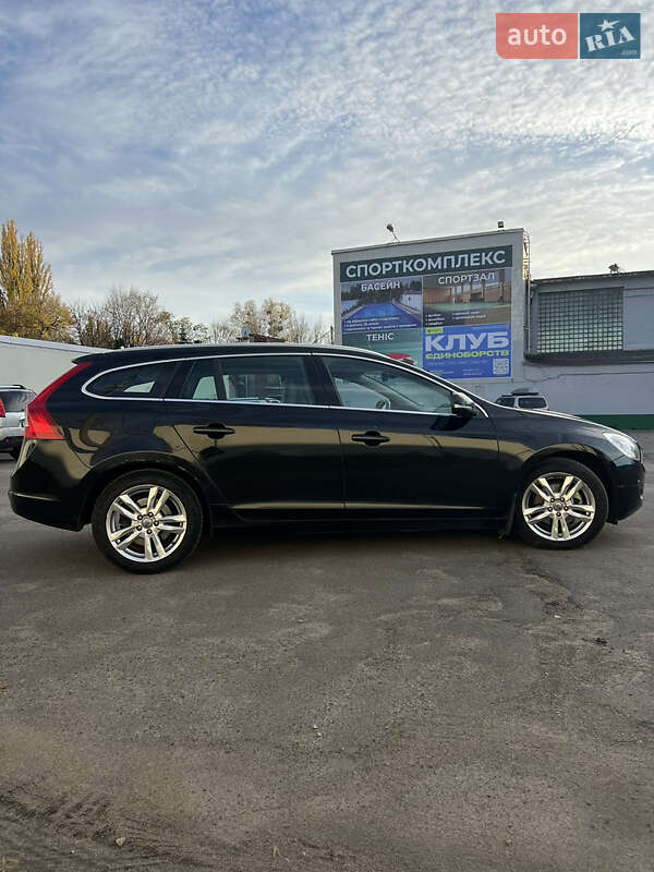 Універсал Volvo V60 2011 в Києві