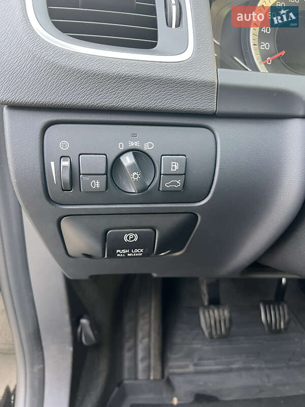 Універсал Volvo V60 2011 в Києві