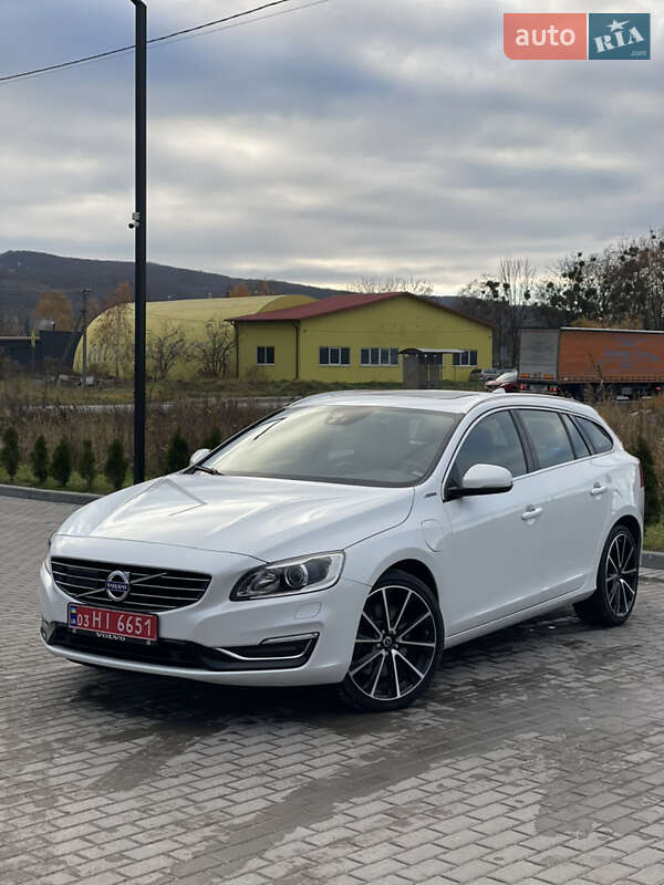 Універсал Volvo V60 2014 в Золочеві